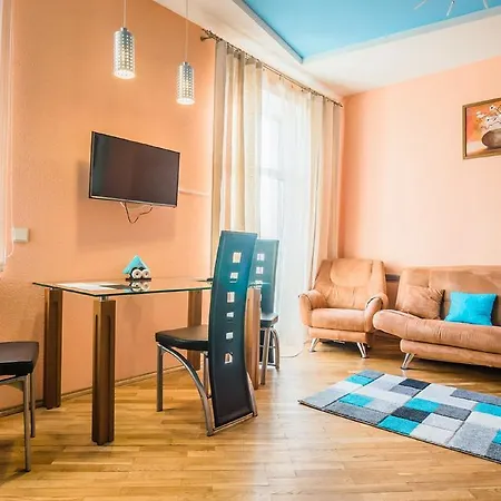 Nezavisimosti 39 Ploschady Pobedy Apartment Minsk