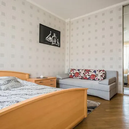 Nezavisimosti 39 Ploschady Pobedy Apartment